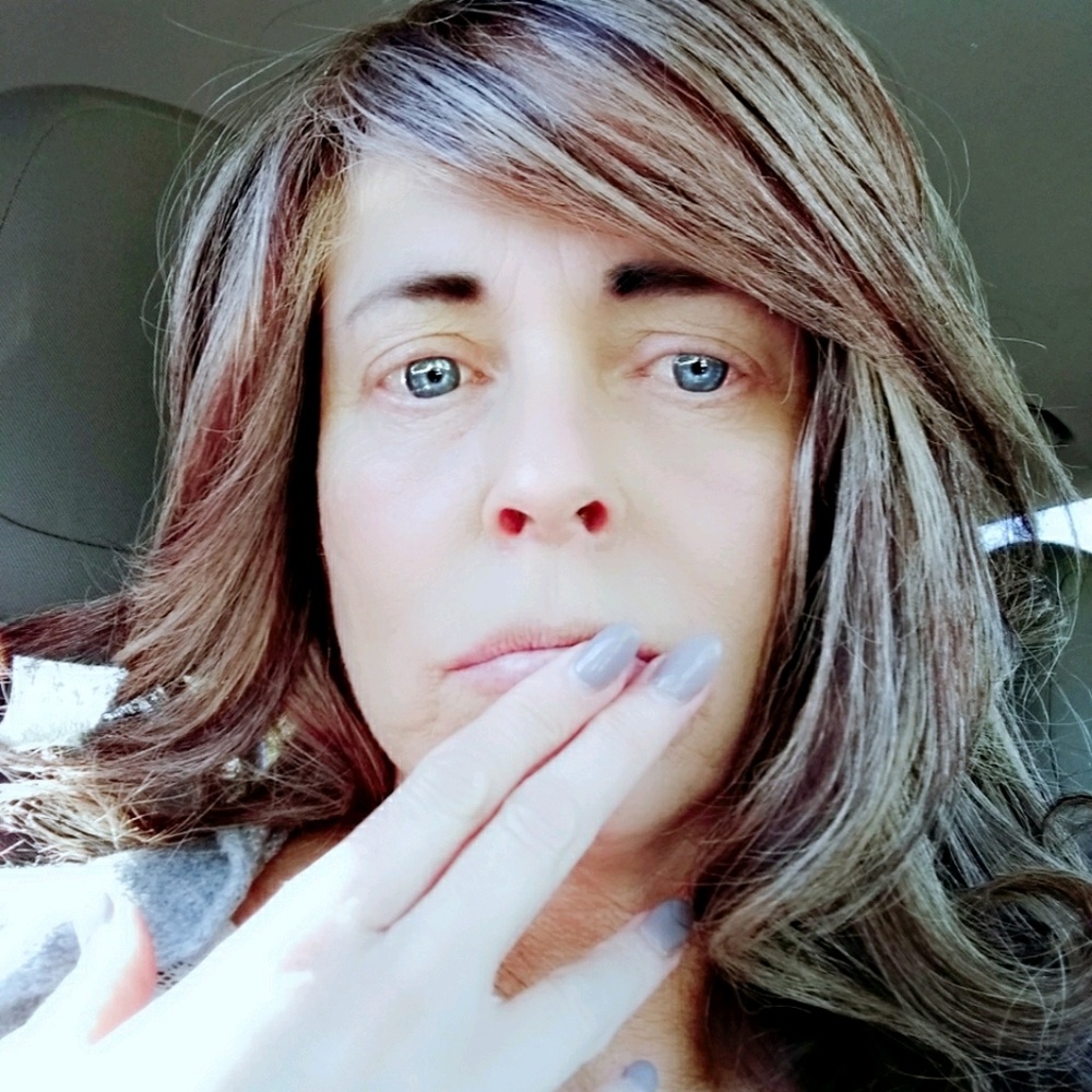 Meet your Posher, Nikol